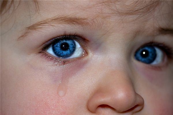 La signification et le symbole des larmes dans les rêves