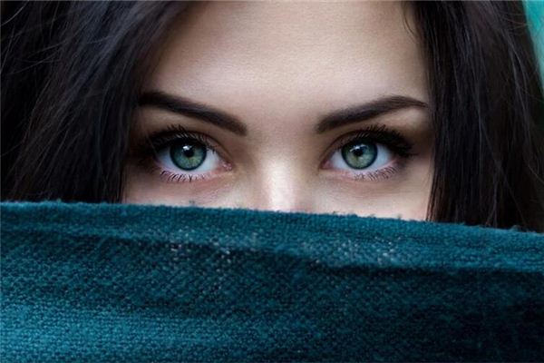 La signification et l’interprétation des yeux dans les rêves