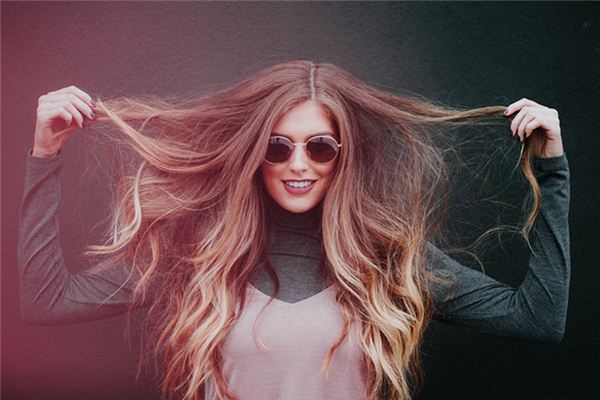 Rêver de drapage des cheveux – Explication du drapage dans les rêves