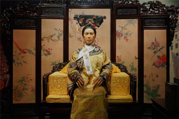 La signification et l’explication de la reine mère dans le rêve