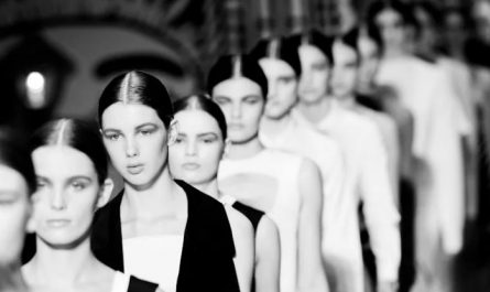 Rêver de faire la queue – 39 Interprétations et Symboles