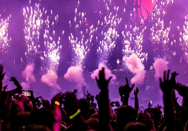 Rêver d’une fête – 42 Interprétations et Symboles