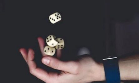 Rêver de dés – 32 Interprétations et Symboles