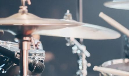 Rêver de tambouriner – 37 Interprétations et Symboles