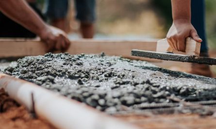 Rêver de ciment – 47 Interprétations et Symboles