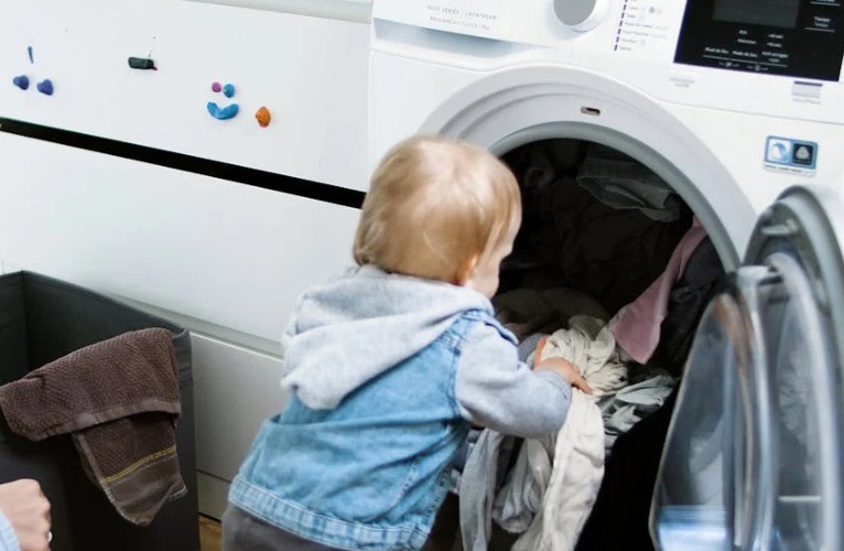 Rêver de machine à laver : 30 Interprétations et Symboles