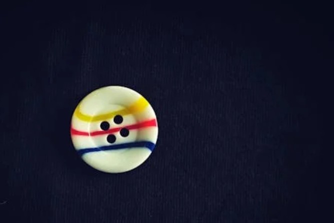 Rêver de boutons : 37 Interprétations et Symboles