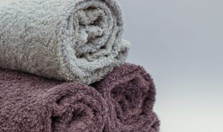 Rêver de serviettes : 46 Interprétations et Symboles