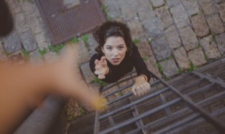 Rêver d’une échelle : 35 Interprétations et Symboles