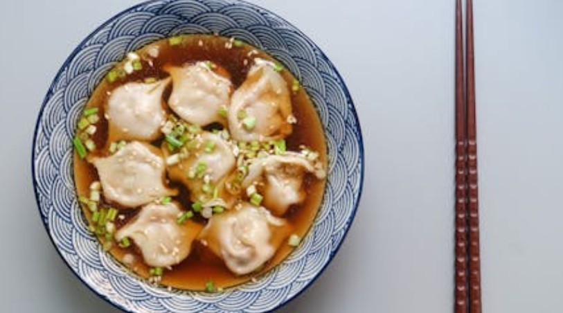 Rêver de faire des boulettes : 39 Interprétations et Symboles