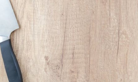 Rêver de table à manger : 30 Interprétations et Symboles