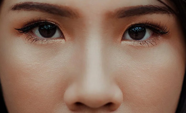 Rêver de nez : 40 Interprétations et Symboles