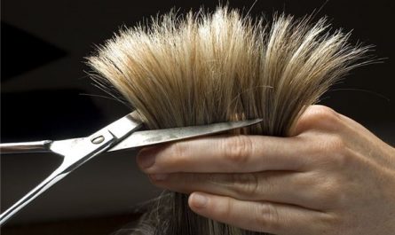 Rêver de se couper les cheveux : 16 Interprétations et Symboles