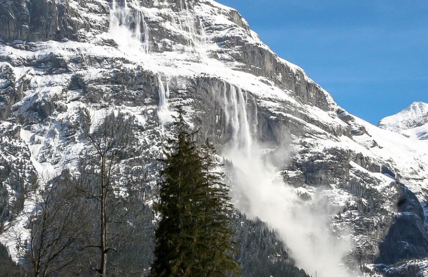 Rêves d’avalanches : 8 Interprétations et Symboles