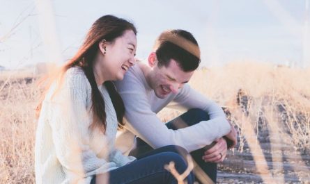 Rêver de sourire : 19 Interprétations et Symboles