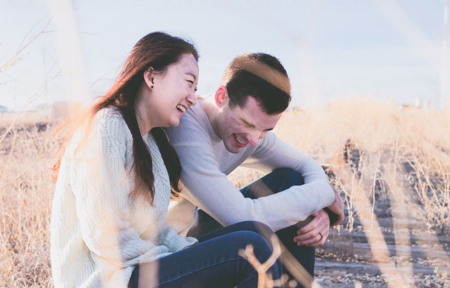 Rêver de sourire : 19 Interprétations et Symboles