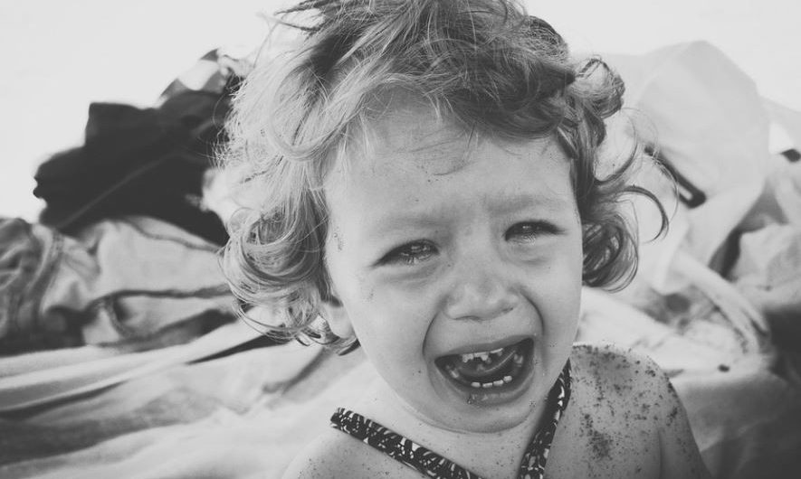 Rêve de bébé qui pleure : 8 Interprétations et Symboles