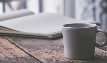 Rêver de tasses : 11 Interprétations et Symboles