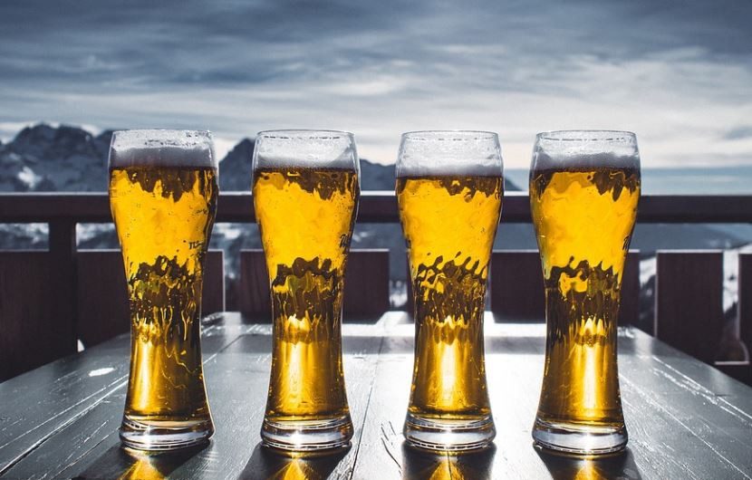 Rêver de bière : 12 Interprétations et Symboles