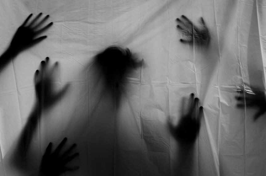 Rêves de fantômes : 12 Interprétations et Symboles
