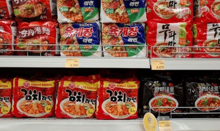 Rêver de manger des ramen : 12 Interprétations et Symboles