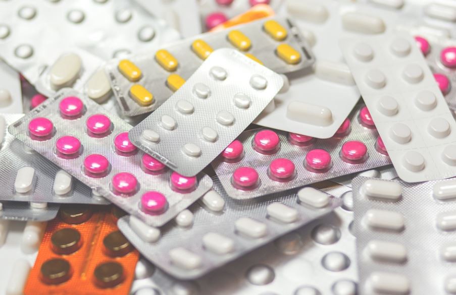 Rêver d’une pharmacie : 10 Interprétations et Symboles