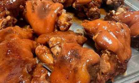 Rêvez de manger des pieds de porc : 7 Interprétations et Symboles