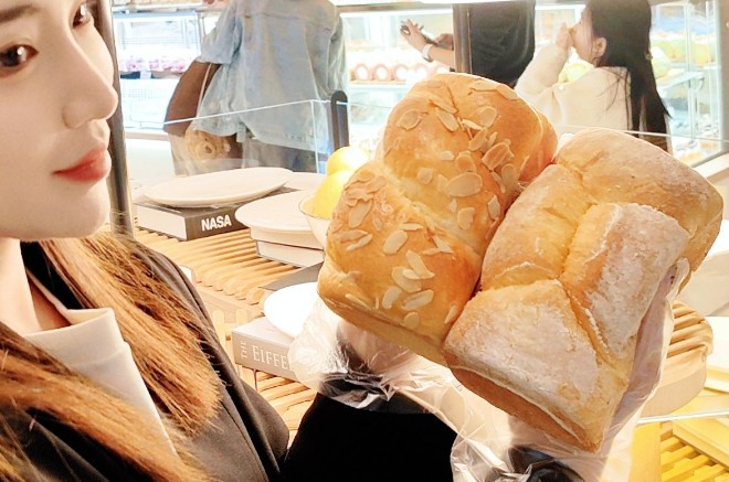 Rêvez de manger du pain grillé : 8 Interprétations et Symboles