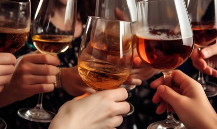 Rêve d’alcool : 20 Interprétations et Symboles