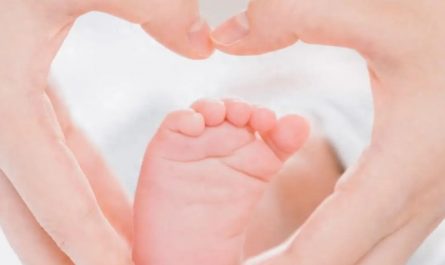 Rêver que quelqu’un donne naissance à un enfant : 18 Interprétations et Symboles
