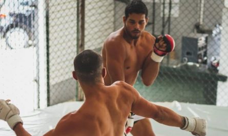 Rêver de te faire battre par quelqu’un que tu ne connais pas : 8 Interprétations et Symboles