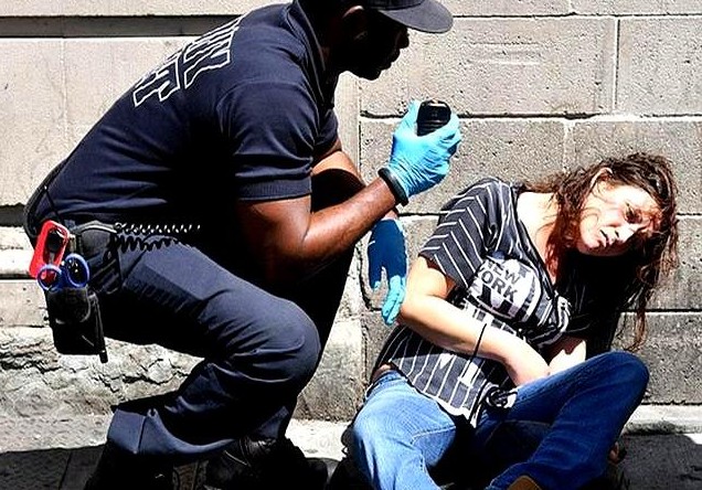 Rêver de te faire battre par ton mari : 9 Interprétations et Symboles