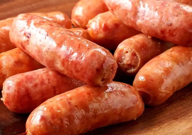 Rêver de saucisses : 9 Interprétations et Symboles