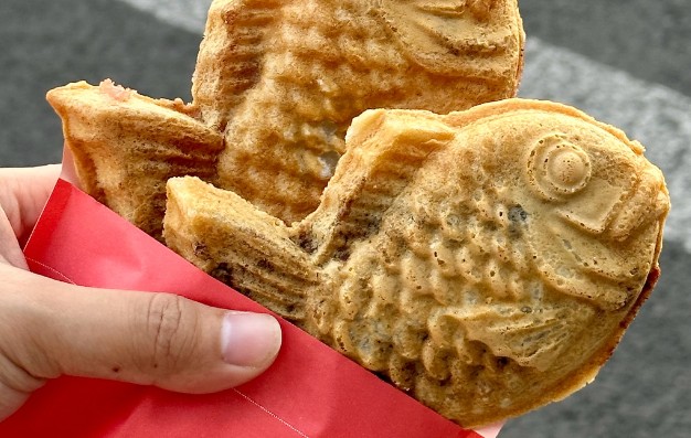 Rêver de manger du taiyaki : 8 Interprétations et Symboles