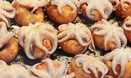 Rêver de takoyaki : 7 Interprétations et Symboles