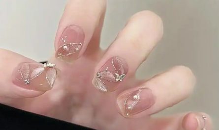 Rêver de clous : 8 Interprétations et Symboles