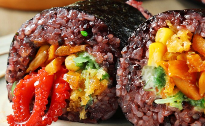 Rêver de boulettes de riz : 8 Interprétations et Symboles