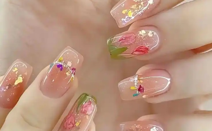 Rêver de manucure : 9 Interprétations et Symboles