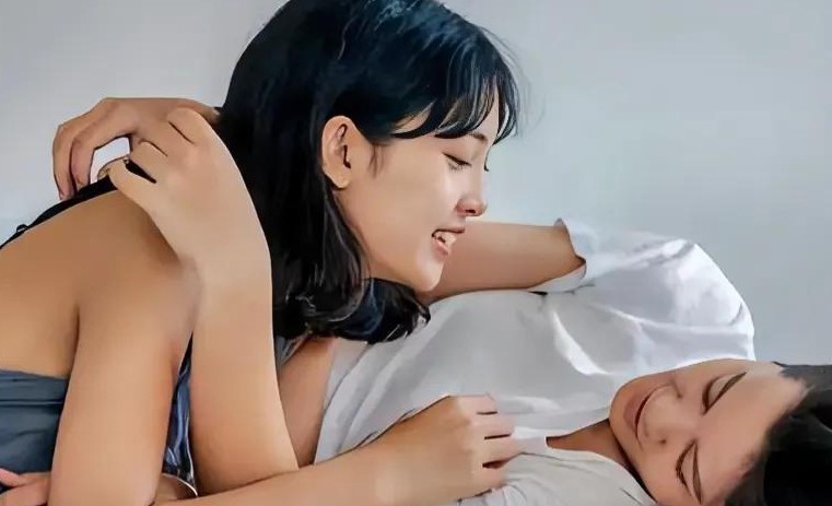 Rêver d’une grossesse avant le mariage : 24 Interprétations et Symboles