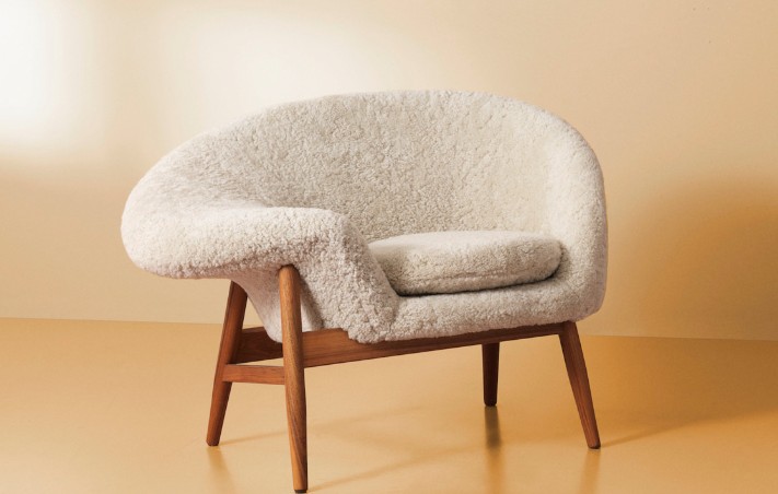 Rêver d'une chaise : 18 Interprétations et Symboles