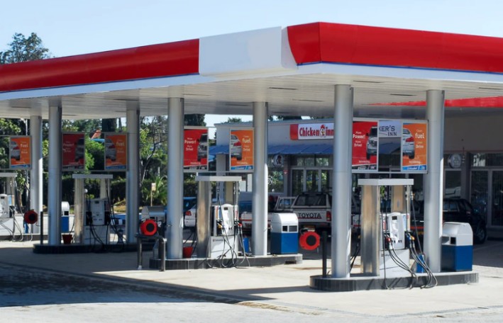 Rêver d'une station-service : 15 Interprétations et Symboles