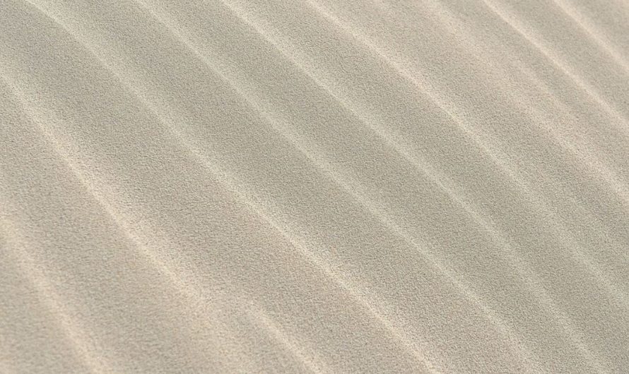 Rêver de sable : 35 Interprétations et Symboles