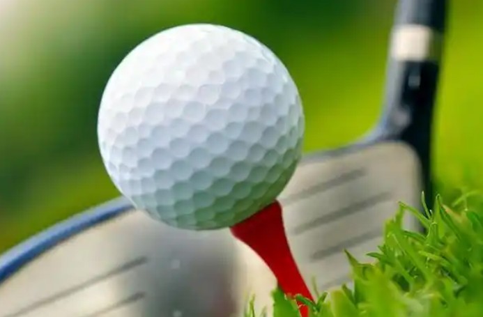 Rêver de golf : 18 Interprétations et Symboles