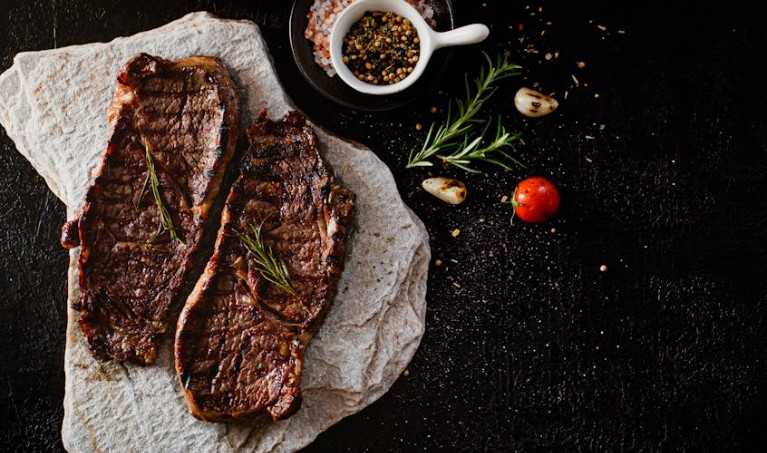 Rêver de soupe au bœuf : 15 Interprétations et Symboles