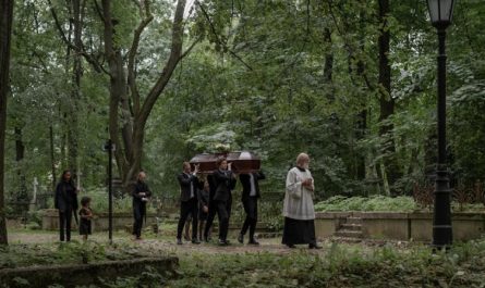 Rêver d'un ossuaire : 18 Interprétations et Symboles