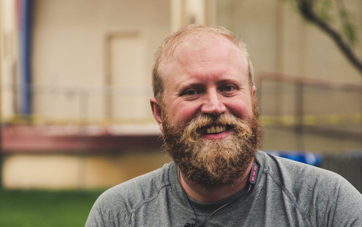 Rêver de son beau-père : 20 significations et symboles