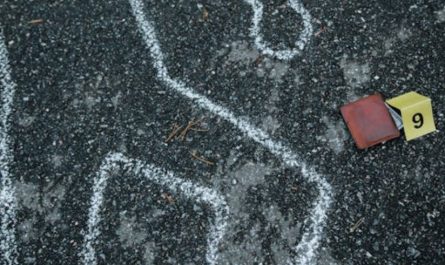 Rêver de la chute mortelle d'une autre personne : 8 significations et symboles