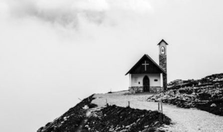 Rêver de la mort d'un proche - 13 significations et symboles