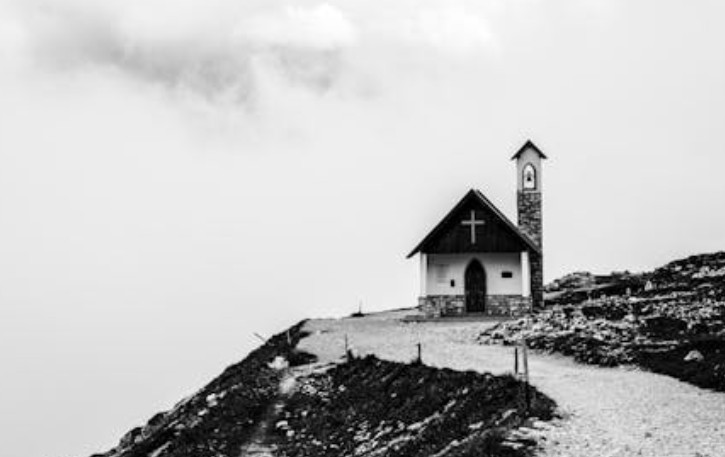 Rêver de la mort d&rsquo;un proche – 13 significations et symboles