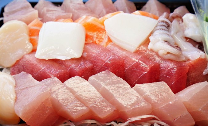 Rêver de sashimi de saumon : 9 Significations et Symbolismes
